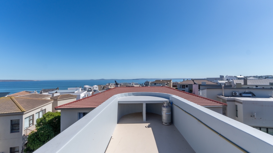 5 Bedroom Property for Sale in Calypso Beach Western Cape